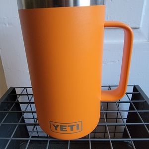 Yeti Rambler 24 oz Mug - King Crab Orange - NWOT